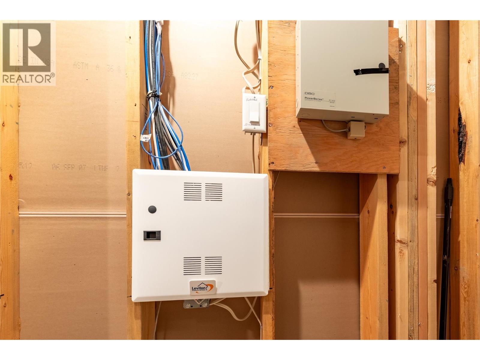 2728 Valleyview Drive, Blind Bay