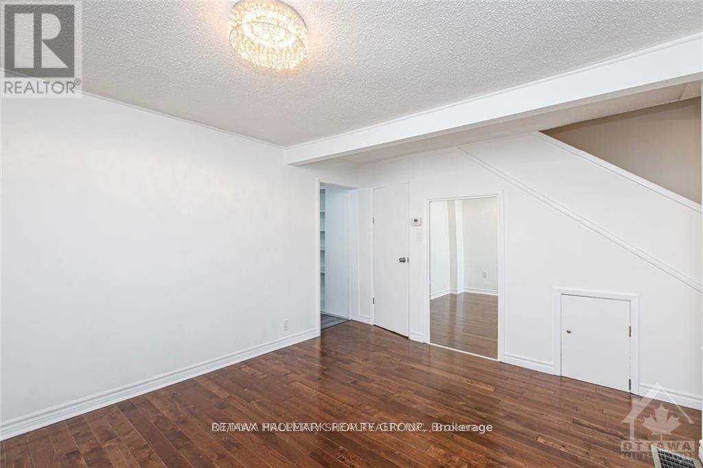 219 DESCHAMPS AVENUE - 6