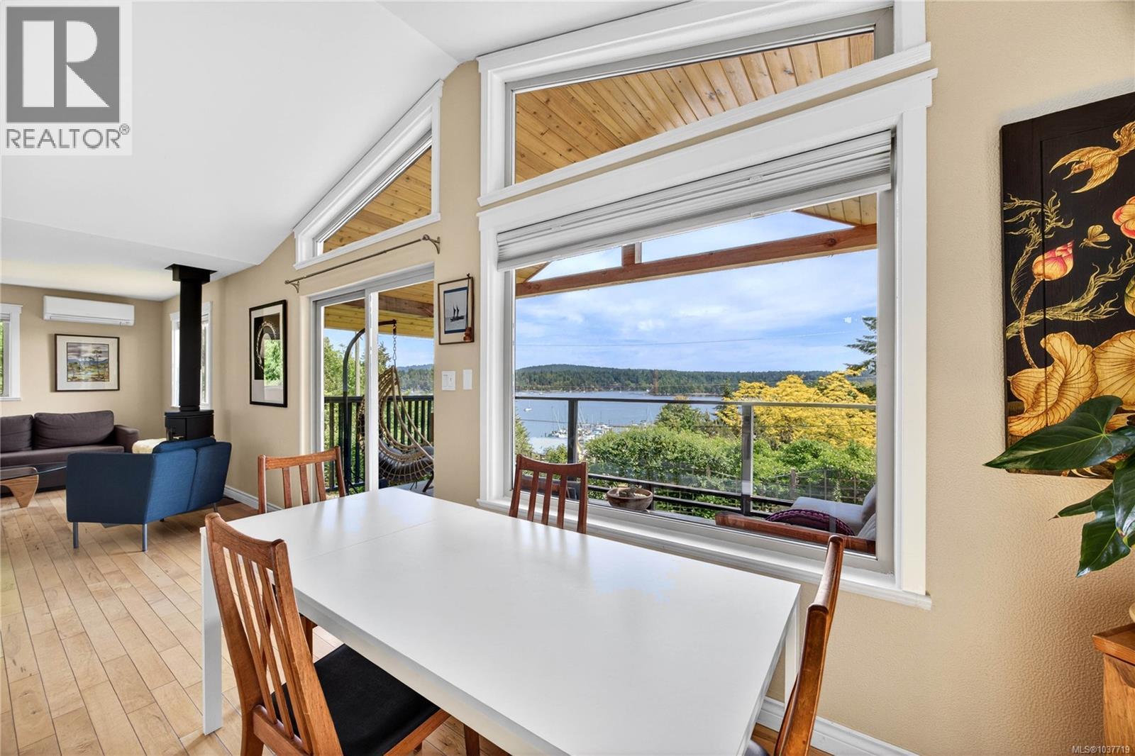 144 Douglas Rd, Salt Spring
