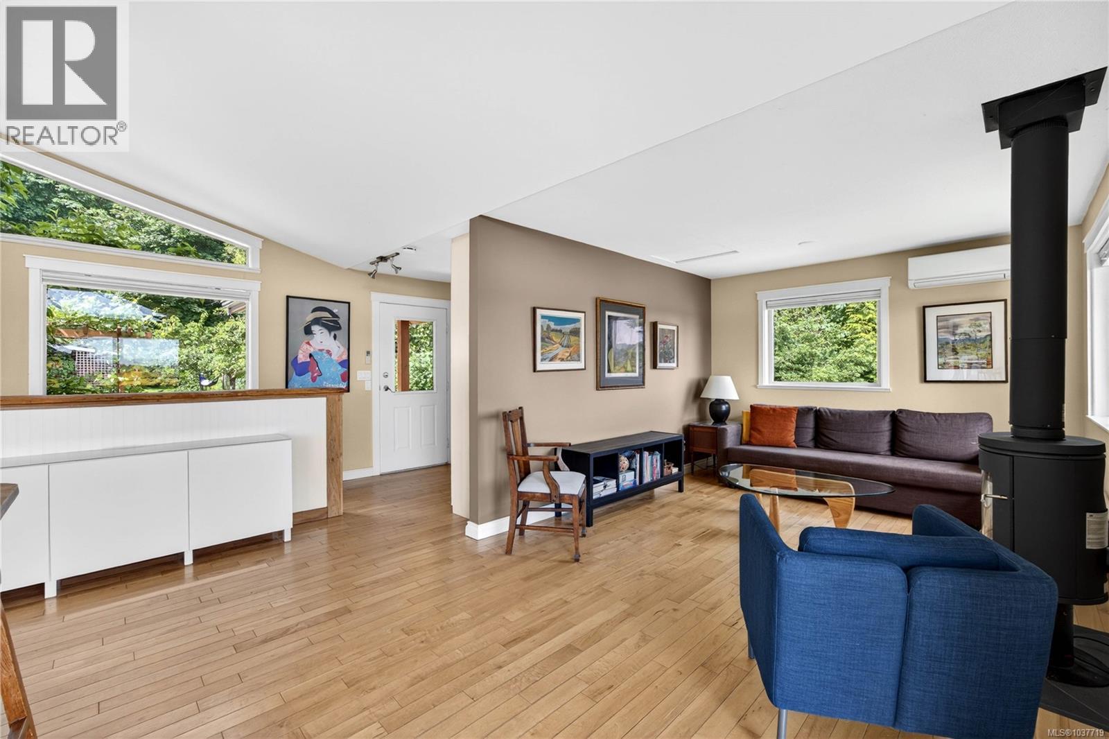 144 Douglas Rd, Salt Spring