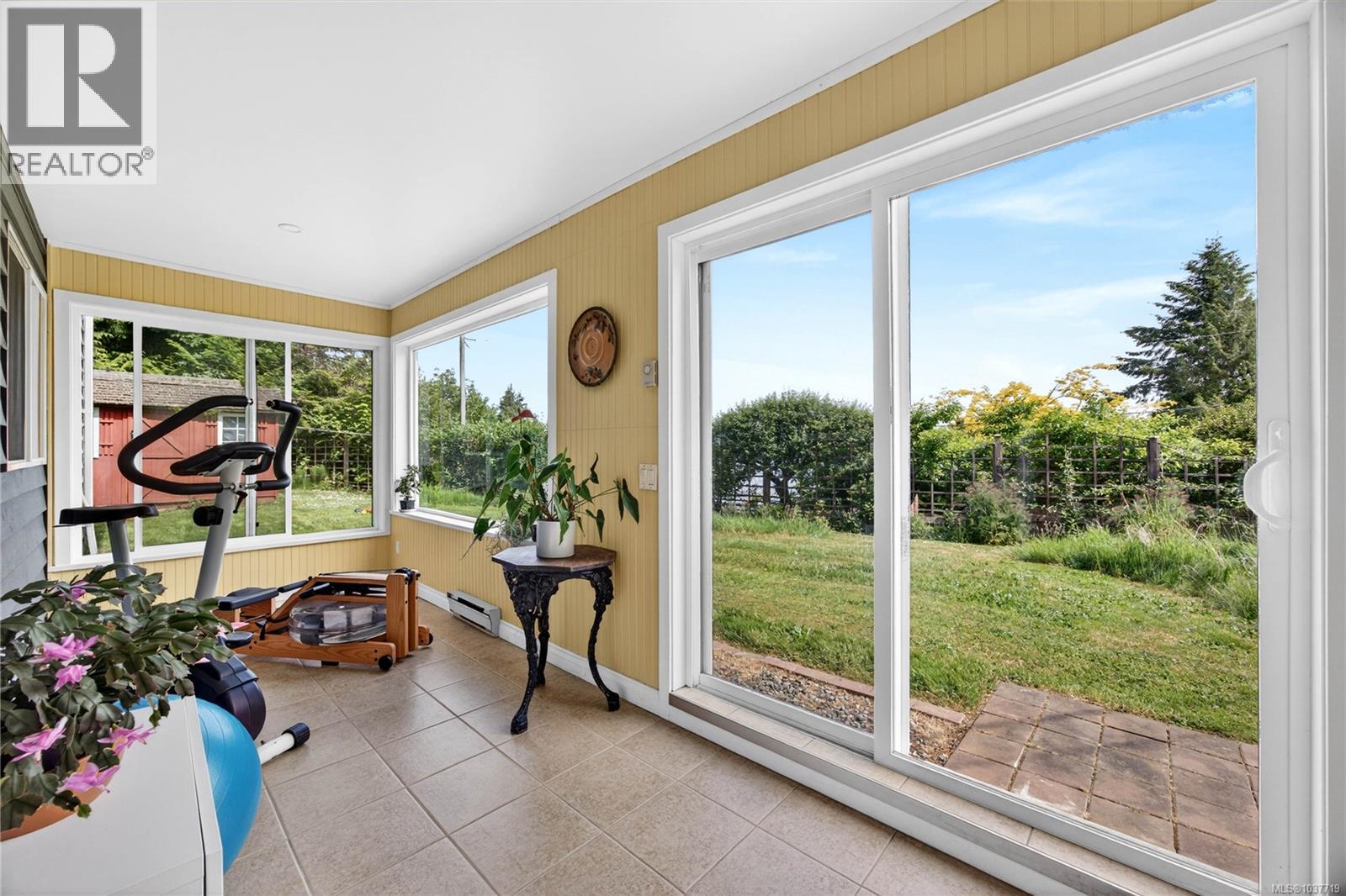 144 Douglas Rd, Salt Spring