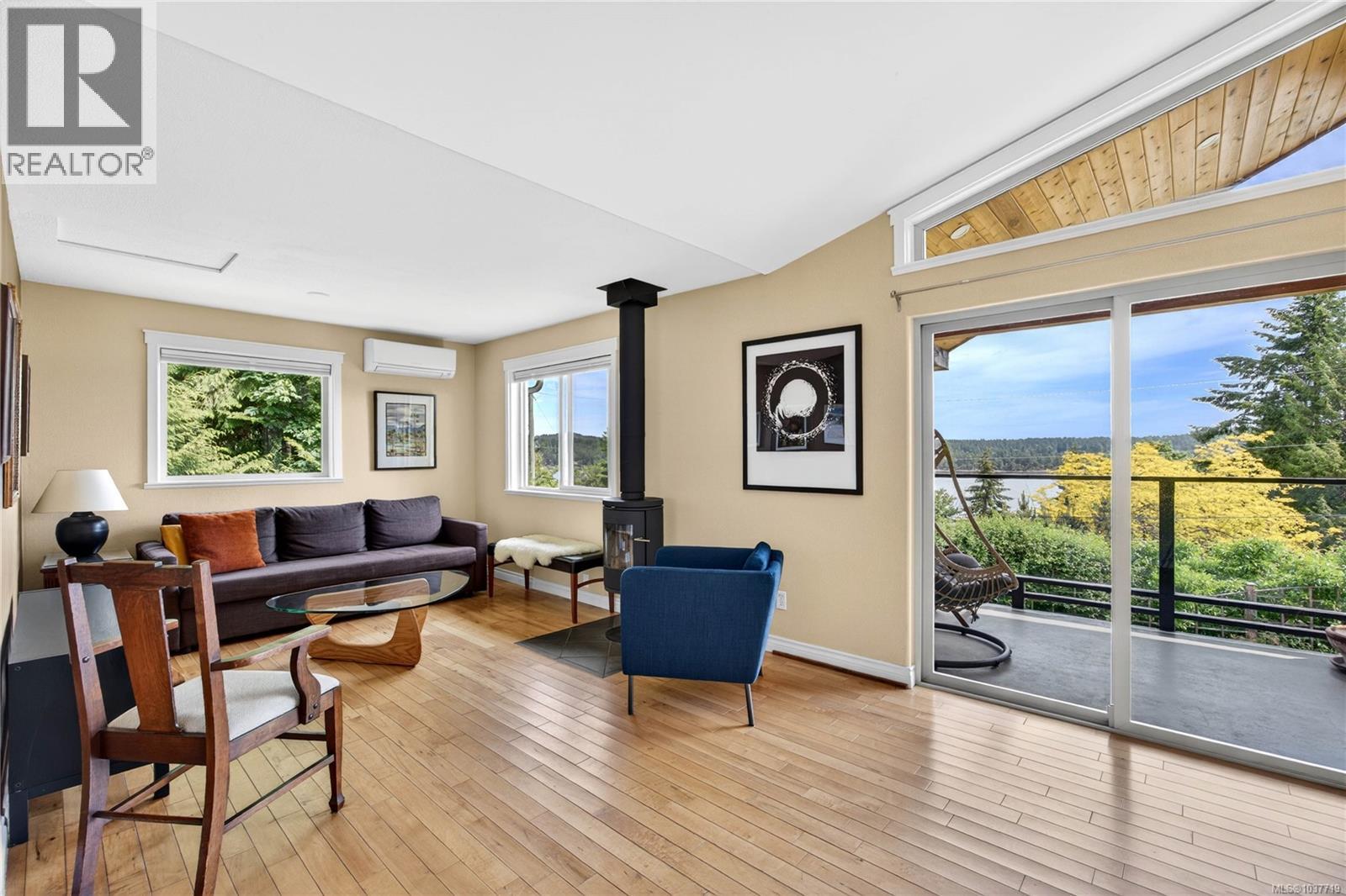 144 Douglas Rd, Salt Spring