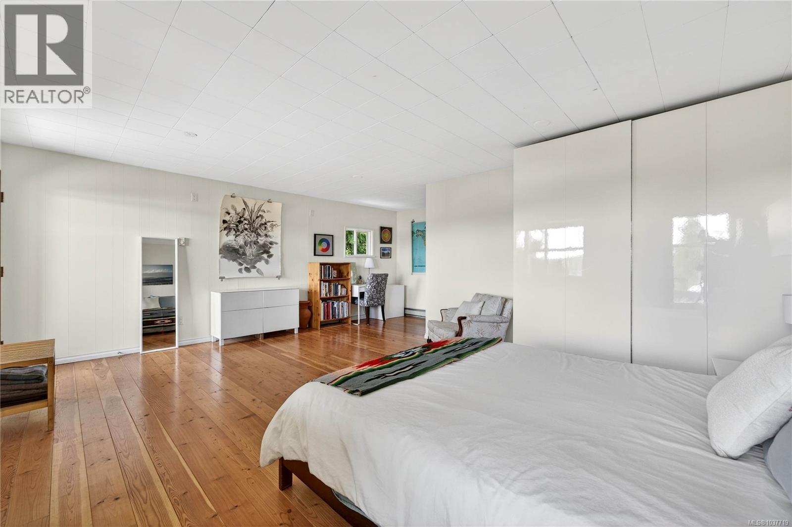 144 Douglas Rd, Salt Spring