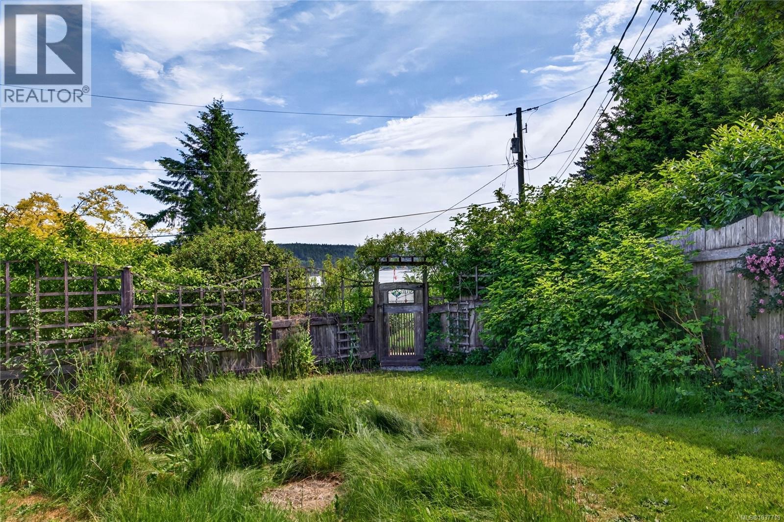 144 Douglas Rd, Salt Spring