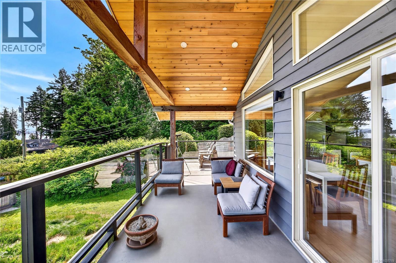 144 Douglas Rd, Salt Spring