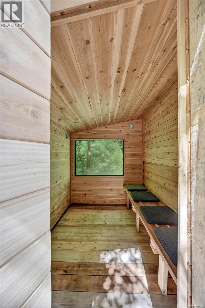 144 Douglas Rd, Salt Spring