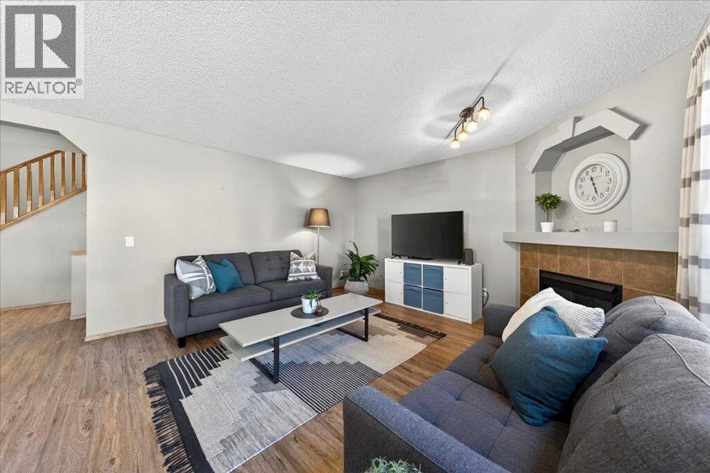 152 Chapman Close SE - 23
