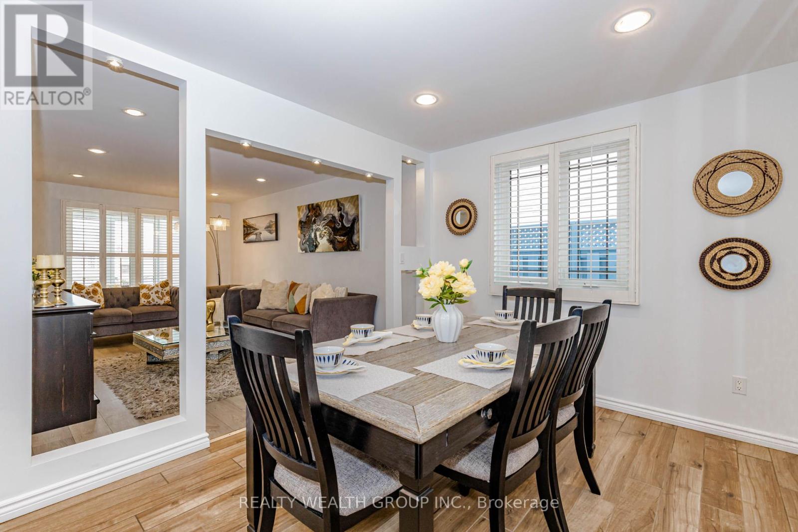 688 ANTIGUA CRESCENT - 10
