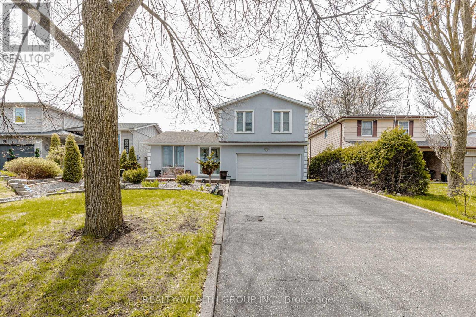 688 ANTIGUA CRESCENT - Image 2