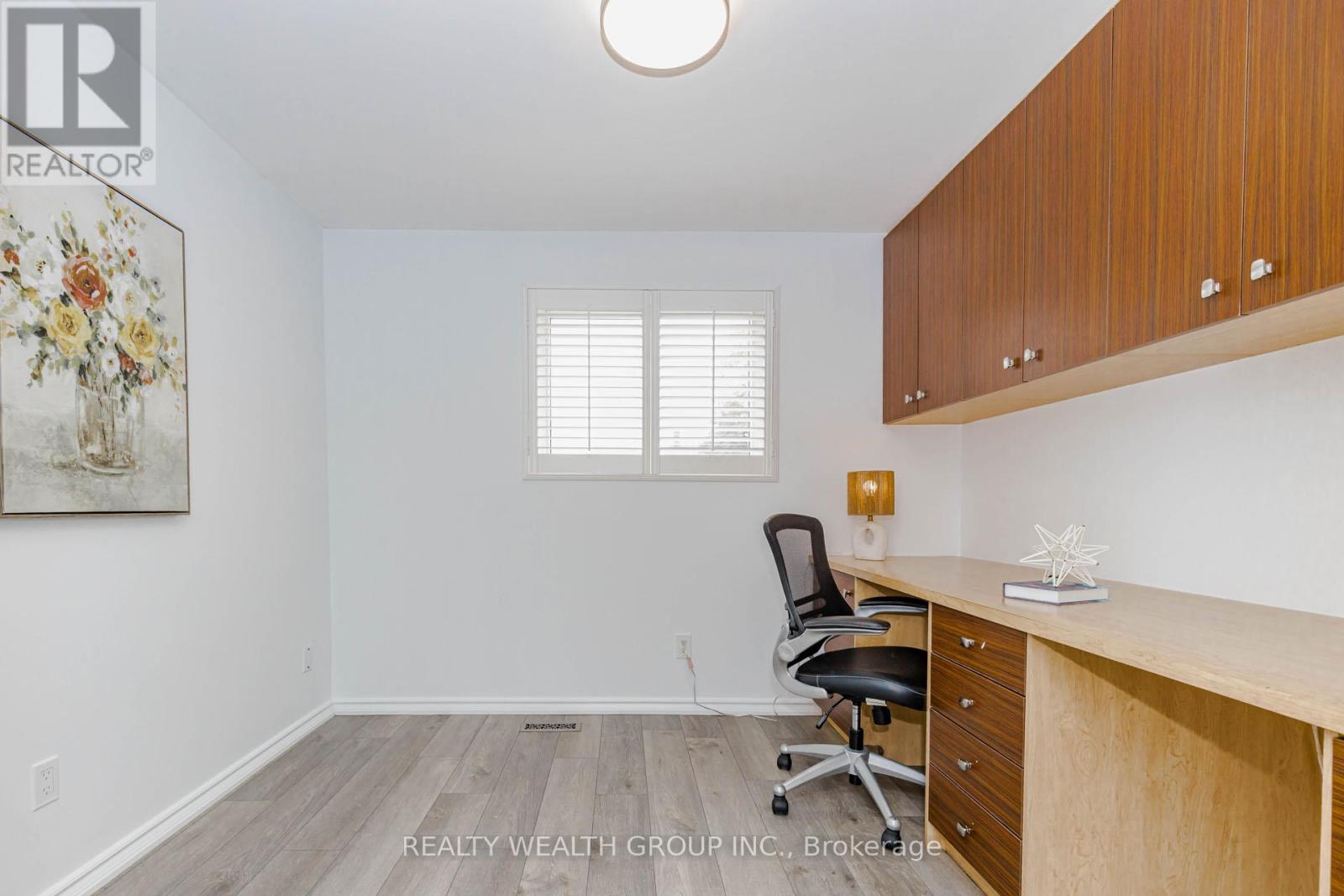 688 ANTIGUA CRESCENT - 38