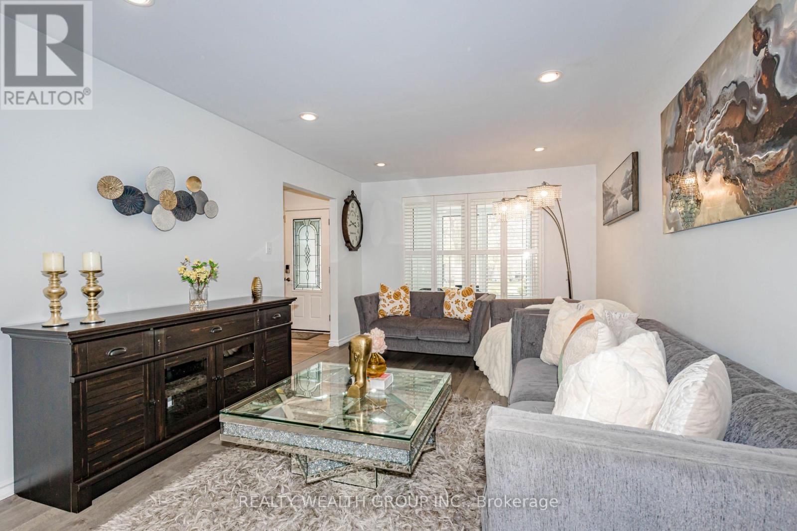 688 ANTIGUA CRESCENT - 8