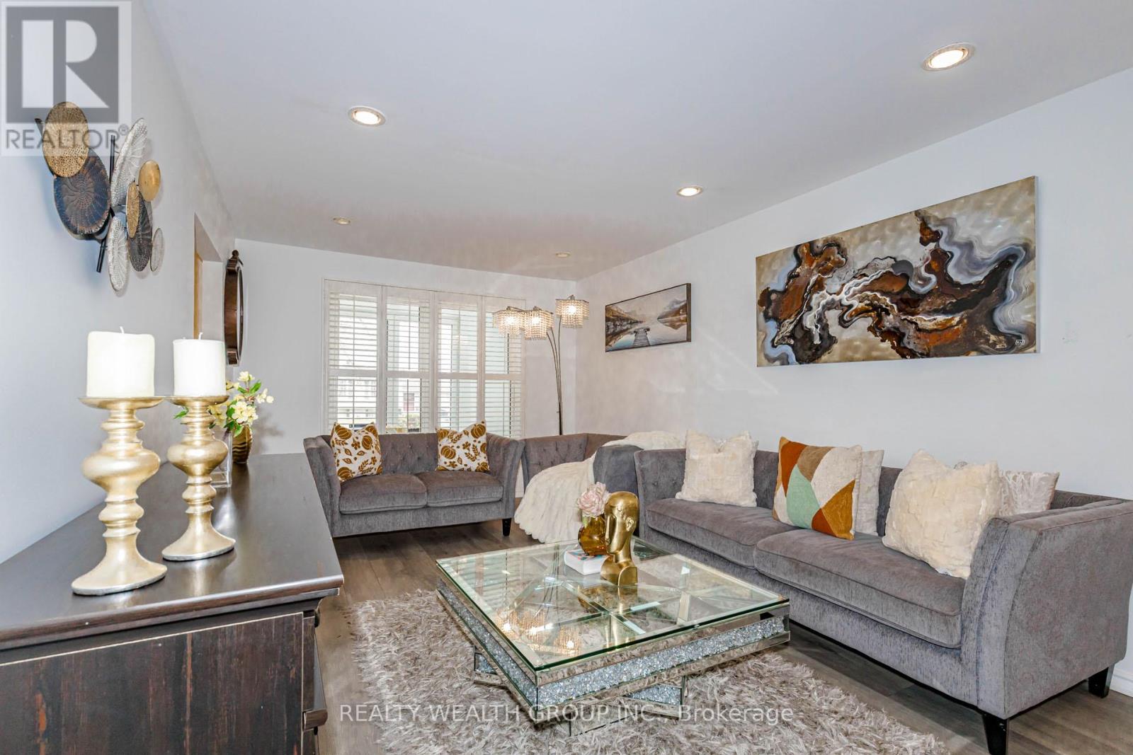 688 ANTIGUA CRESCENT - 9