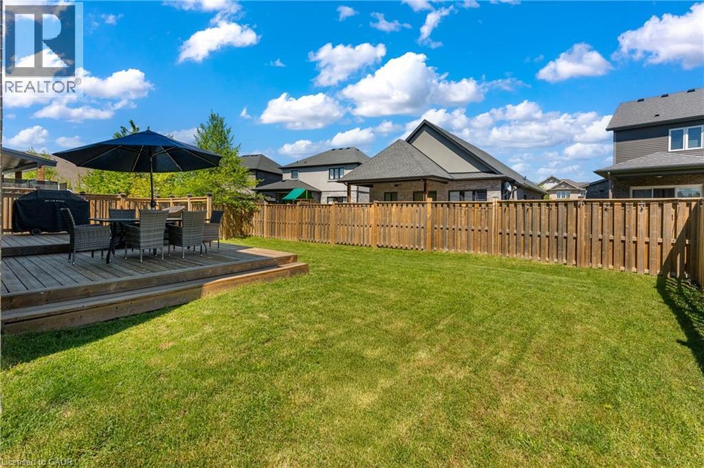153 SUSAN Drive - 42