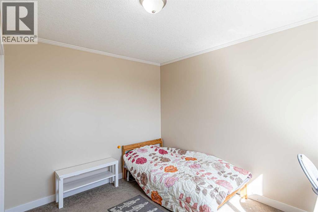 #77 5103 35 Avenue SW - 8