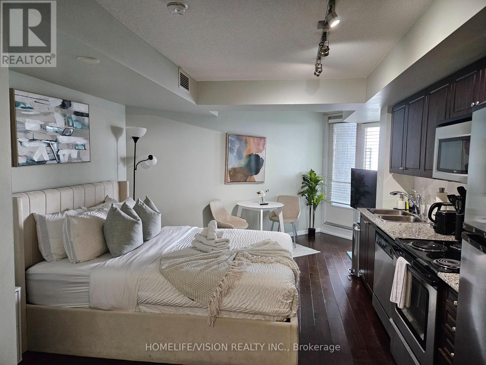 #1258 209 FORT YORK BOULEVARD - Image 2