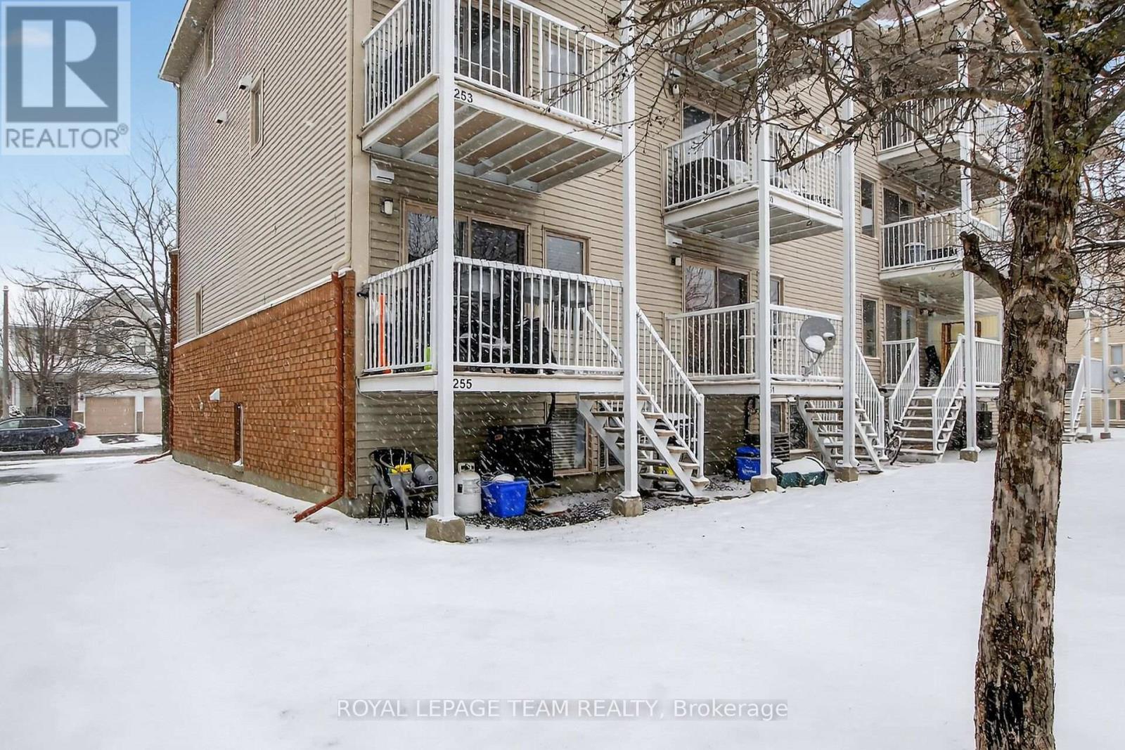 255 DEERCROFT AVENUE - 24