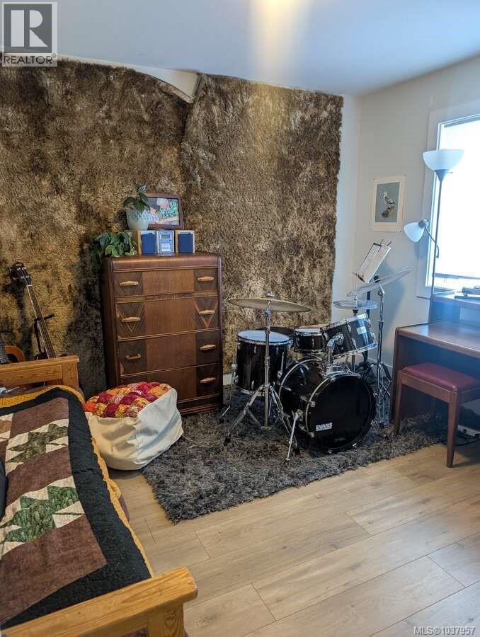 #38 2607 Kendal Ave - 20