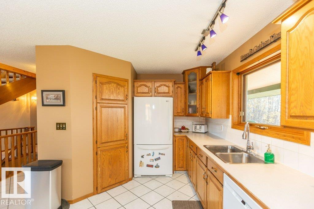 8 Sunrise DR Summer Village of Larkspur - 17