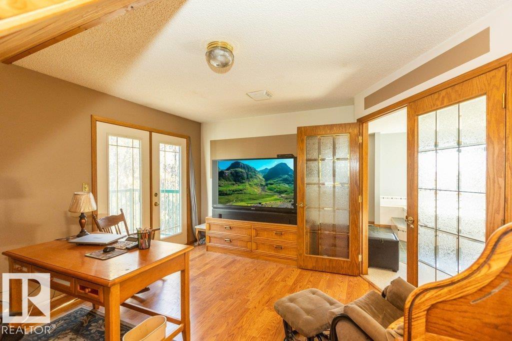8 Sunrise DR Summer Village of Larkspur - 37