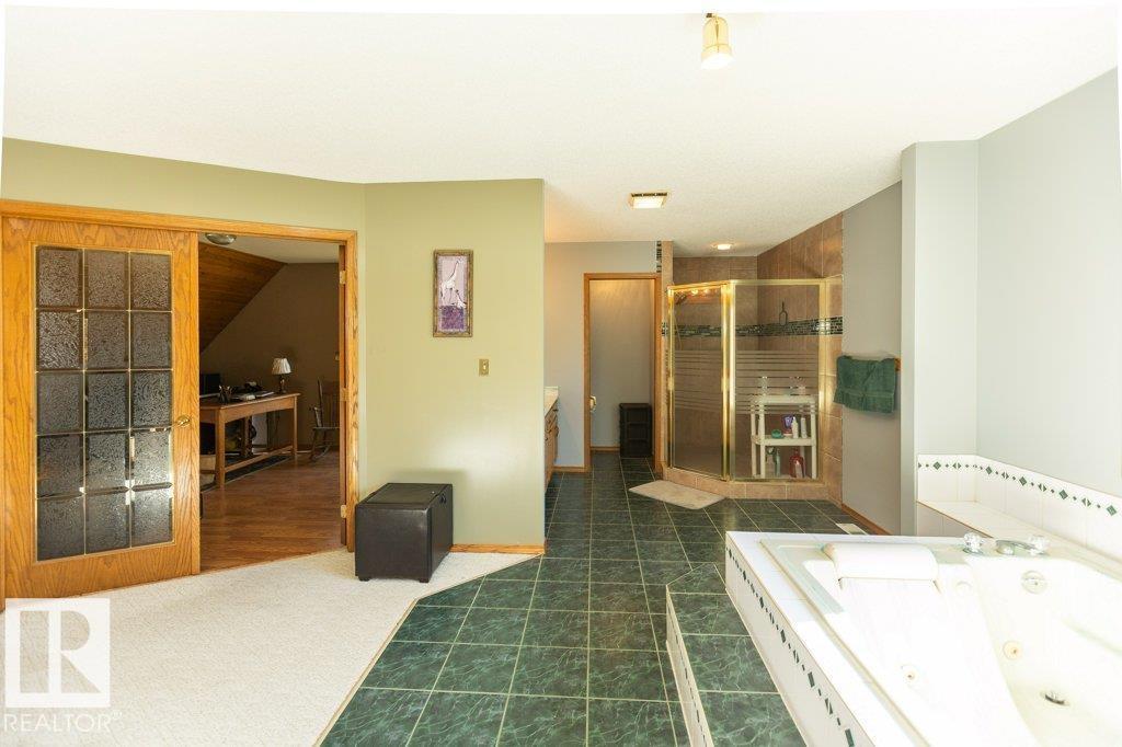 8 Sunrise DR Summer Village of Larkspur - 38
