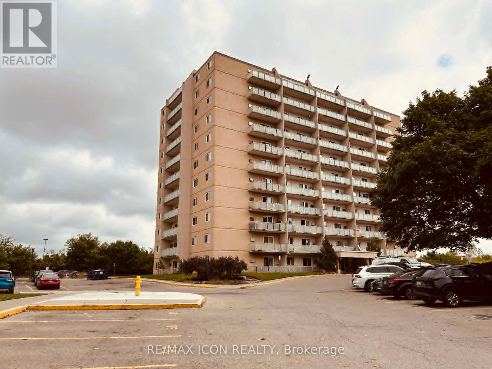 #810 573 MORNINGTON AVENUE - 1