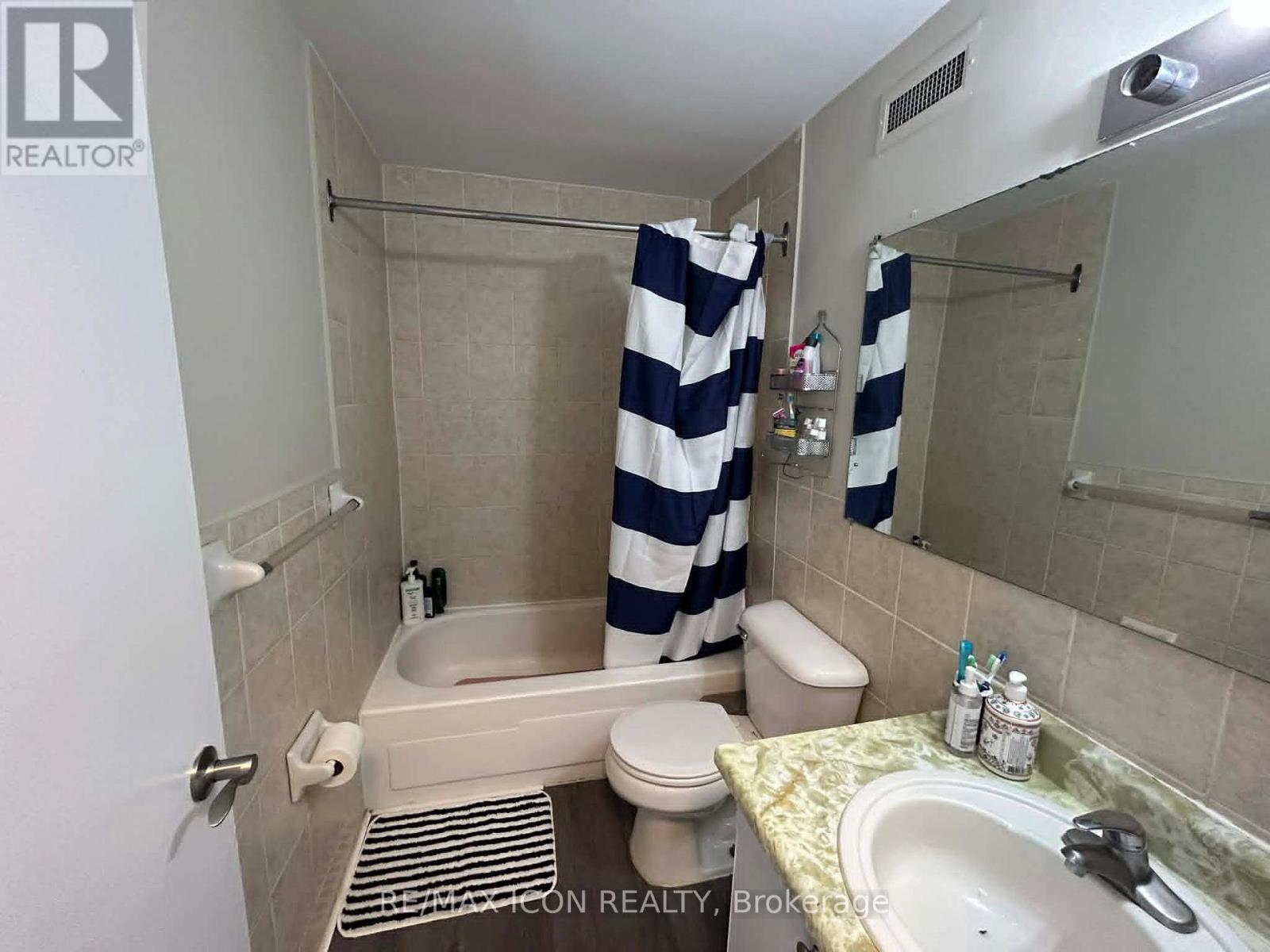 #810 573 MORNINGTON AVENUE - 11