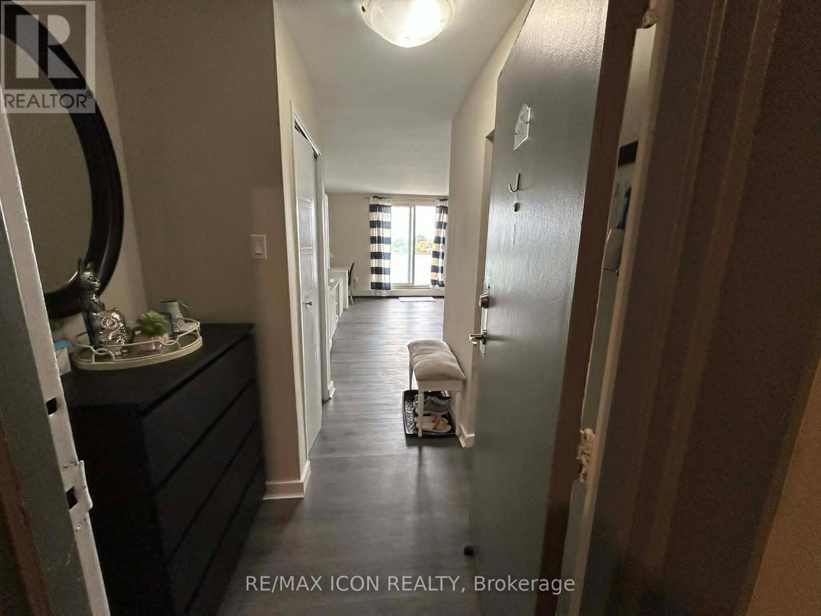 #810 573 MORNINGTON AVENUE - 2