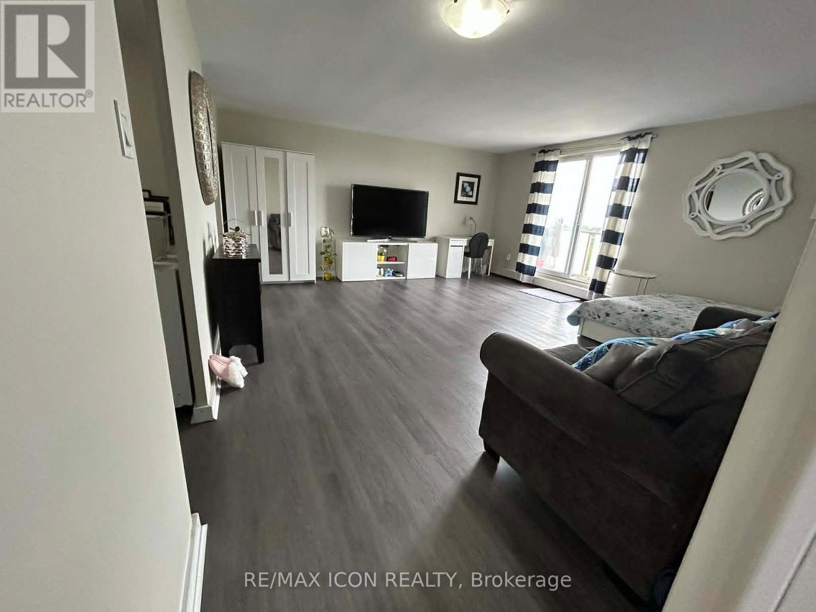 #810 573 MORNINGTON AVENUE - 5