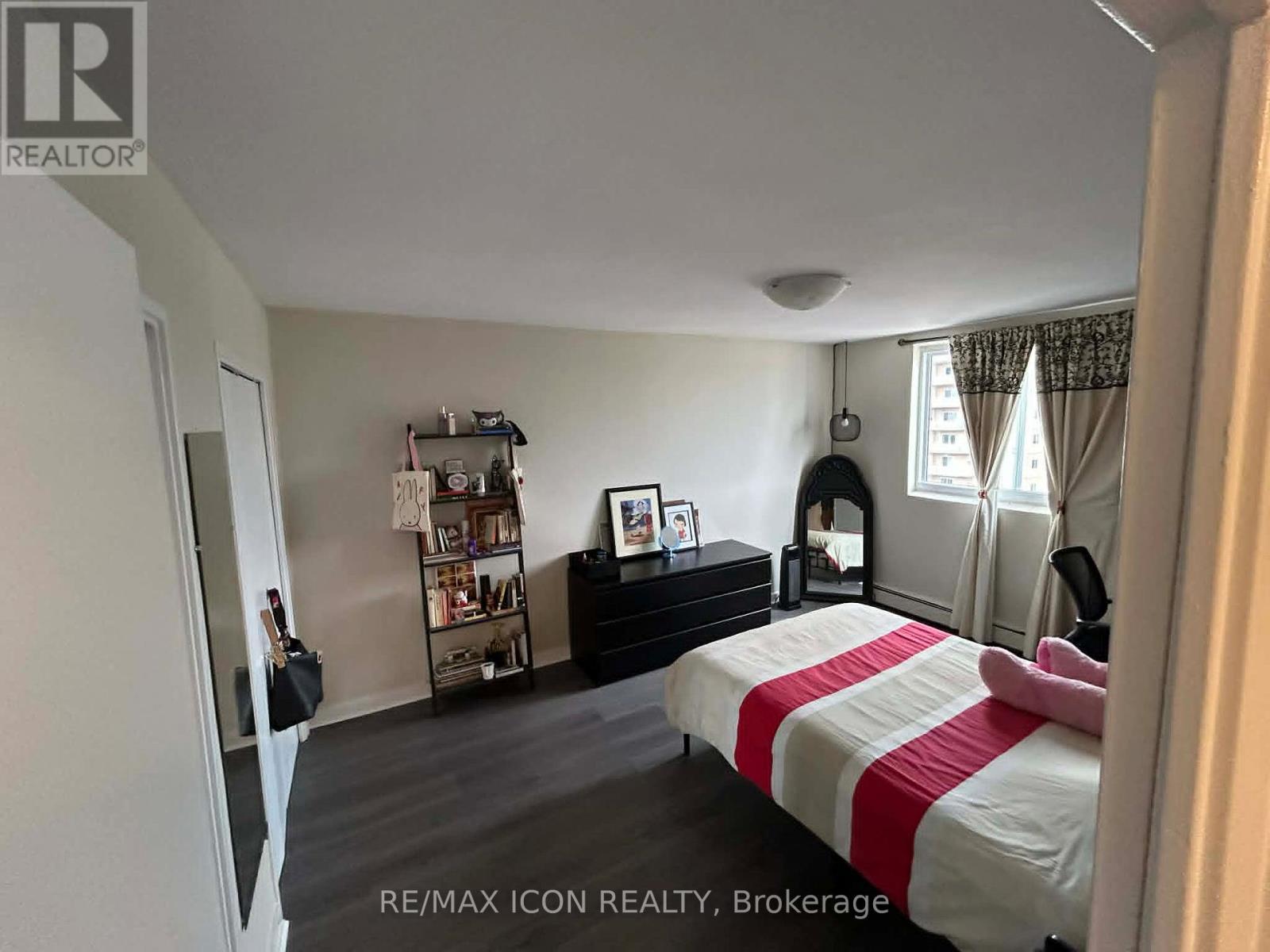 #810 573 MORNINGTON AVENUE - 7
