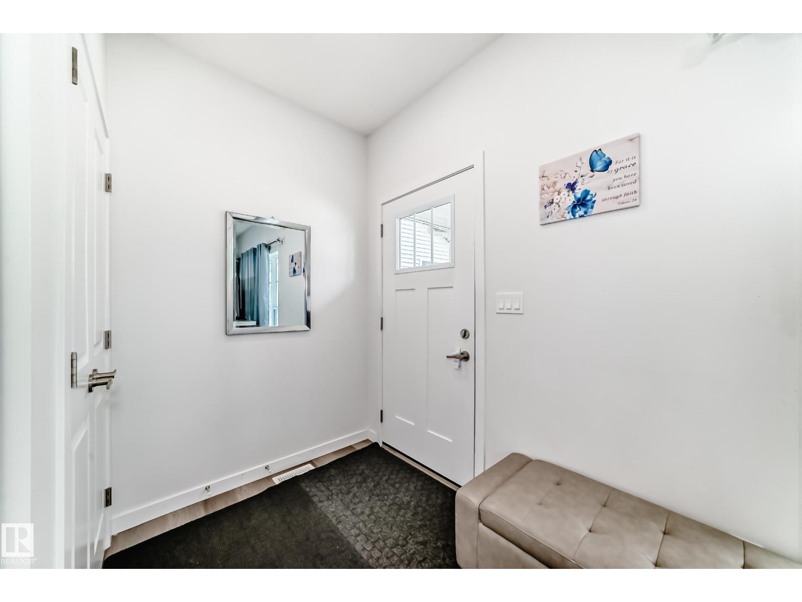 5167 Edgemont BV NW - Image 2