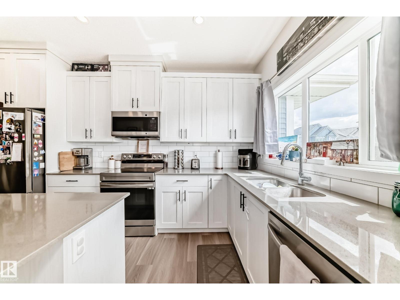 5167 Edgemont BV NW - 4