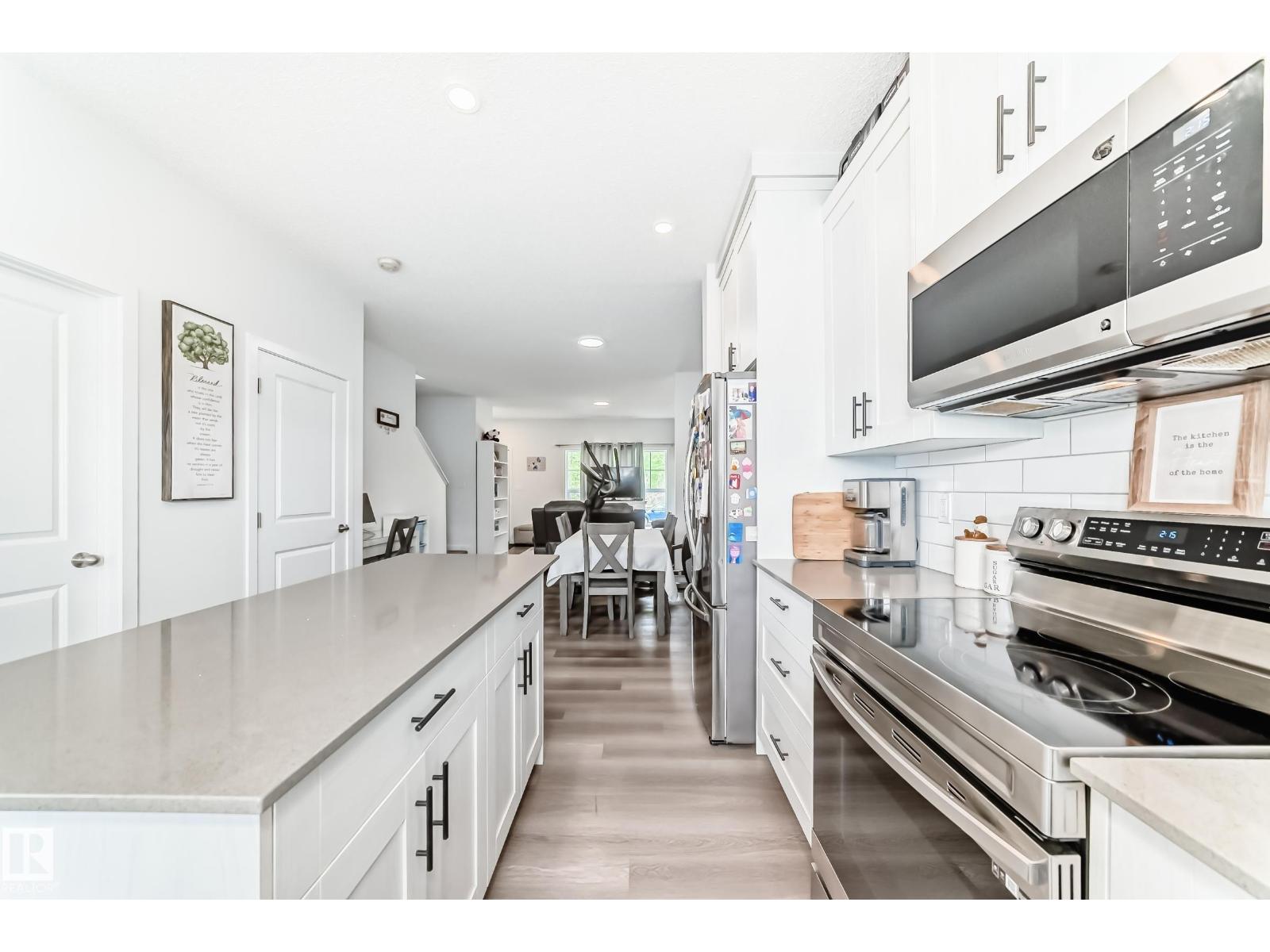 5167 Edgemont BV NW - 5