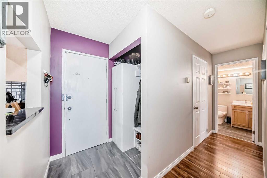 #302 823 1 Avenue NW - 27