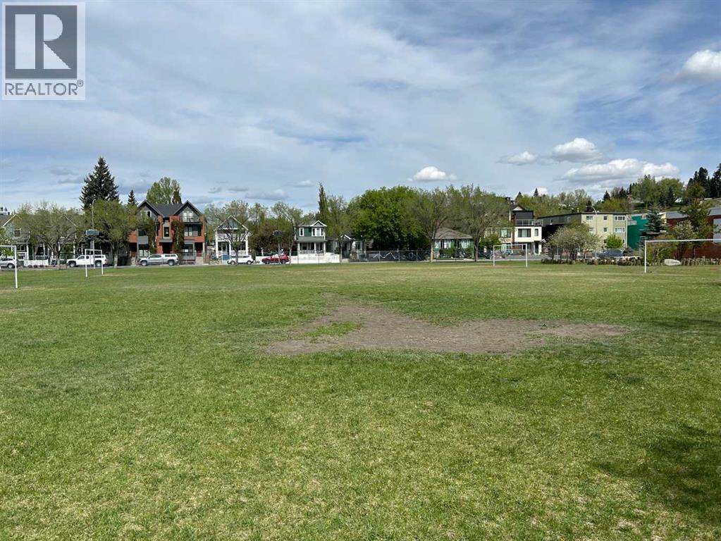 #302 823 1 Avenue NW - 33
