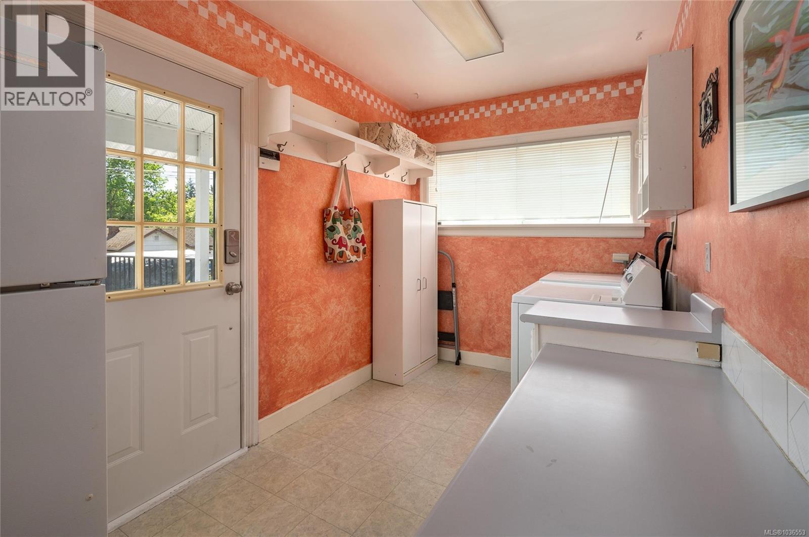 285 Wall St - 18