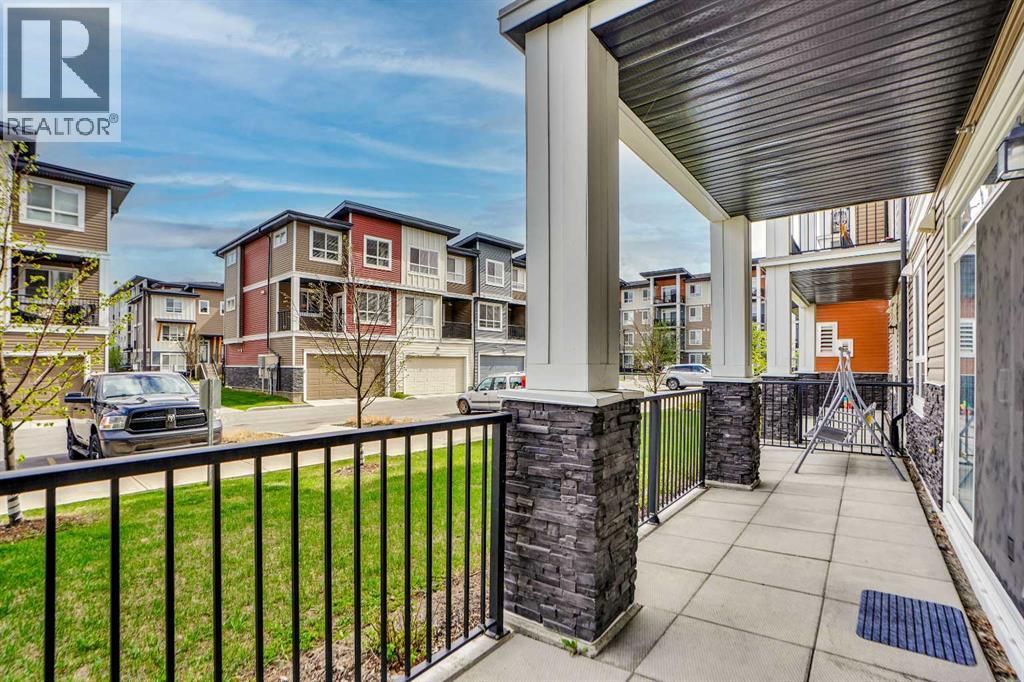 #111 25 Walgrove Walk SE - 16