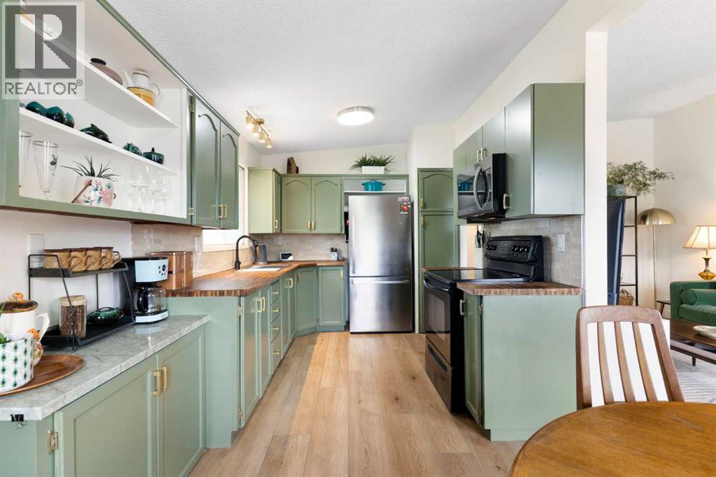 7612 35 Avenue NW - 10