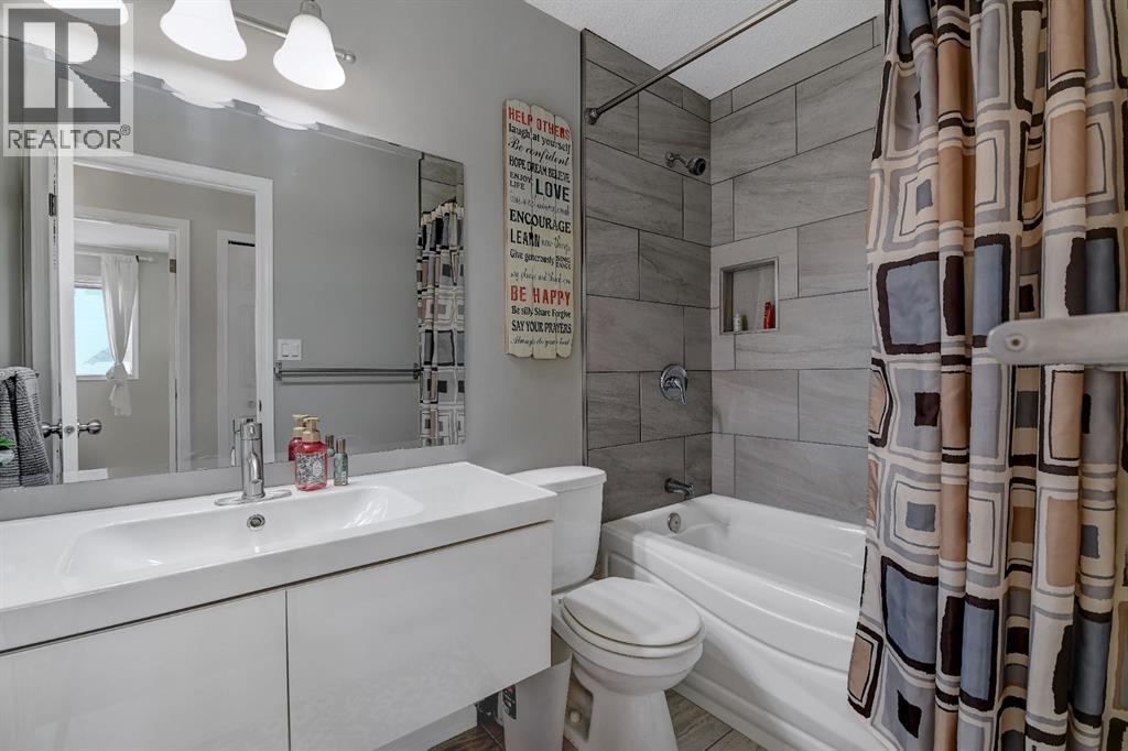9645 65 Avenue - 20