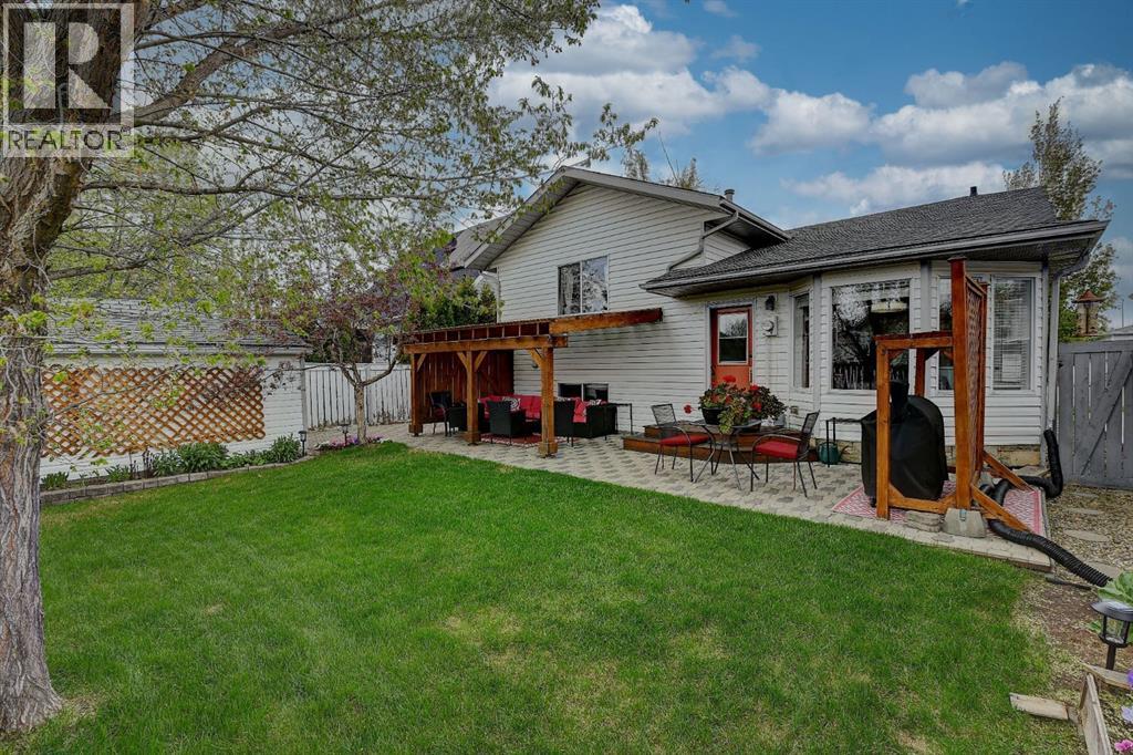 9645 65 Avenue - 2