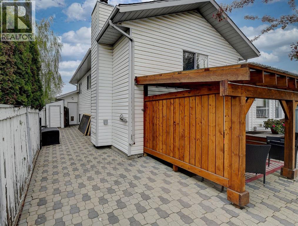 9645 65 Avenue - 31