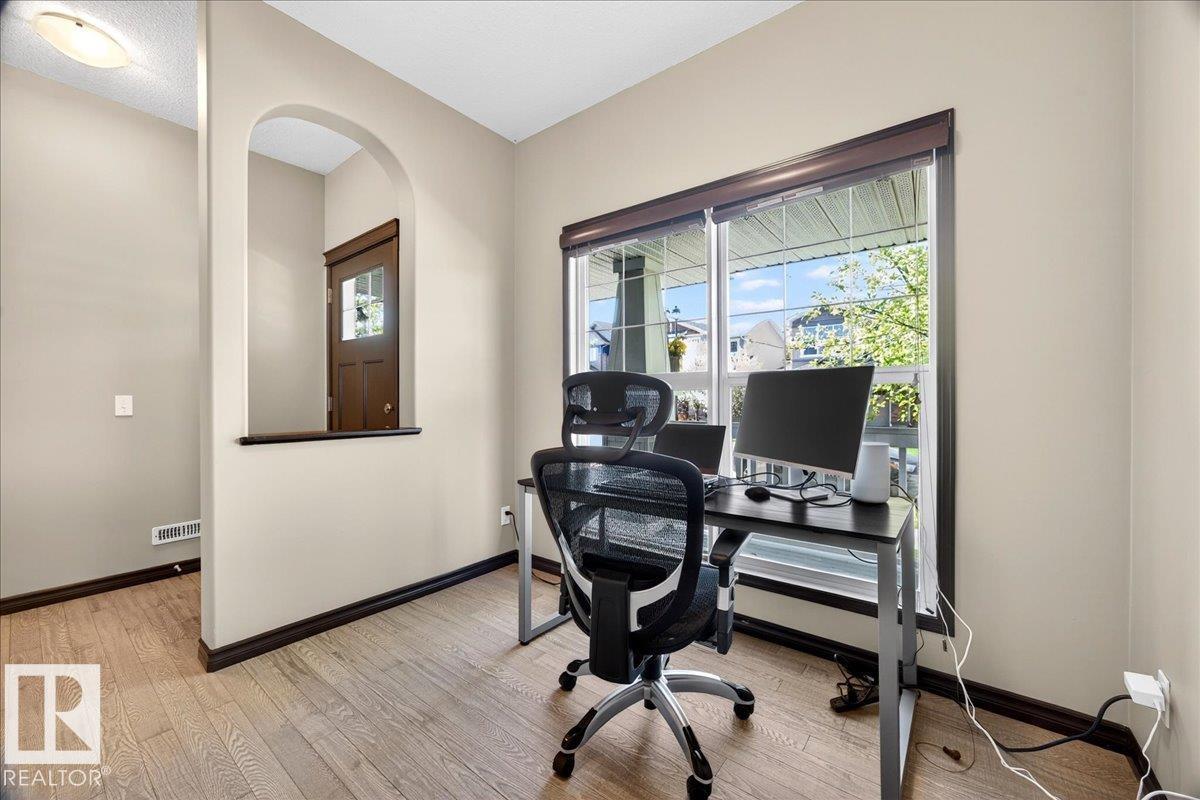1530 CHAPMAN WY SW - 10