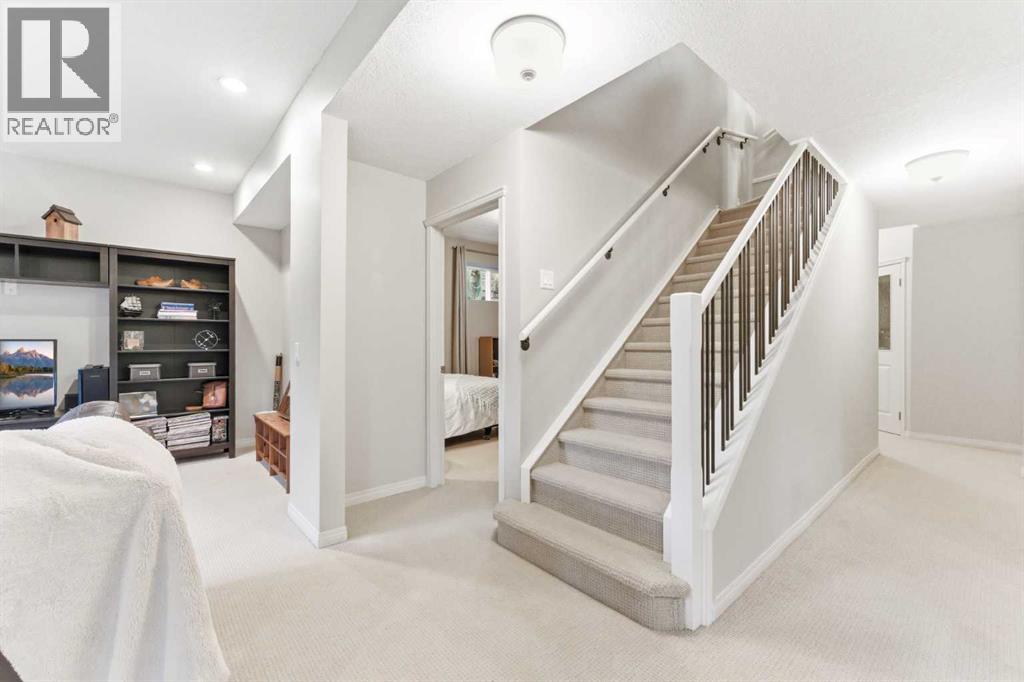 74 Evercreek Bluffs Road SW - 32
