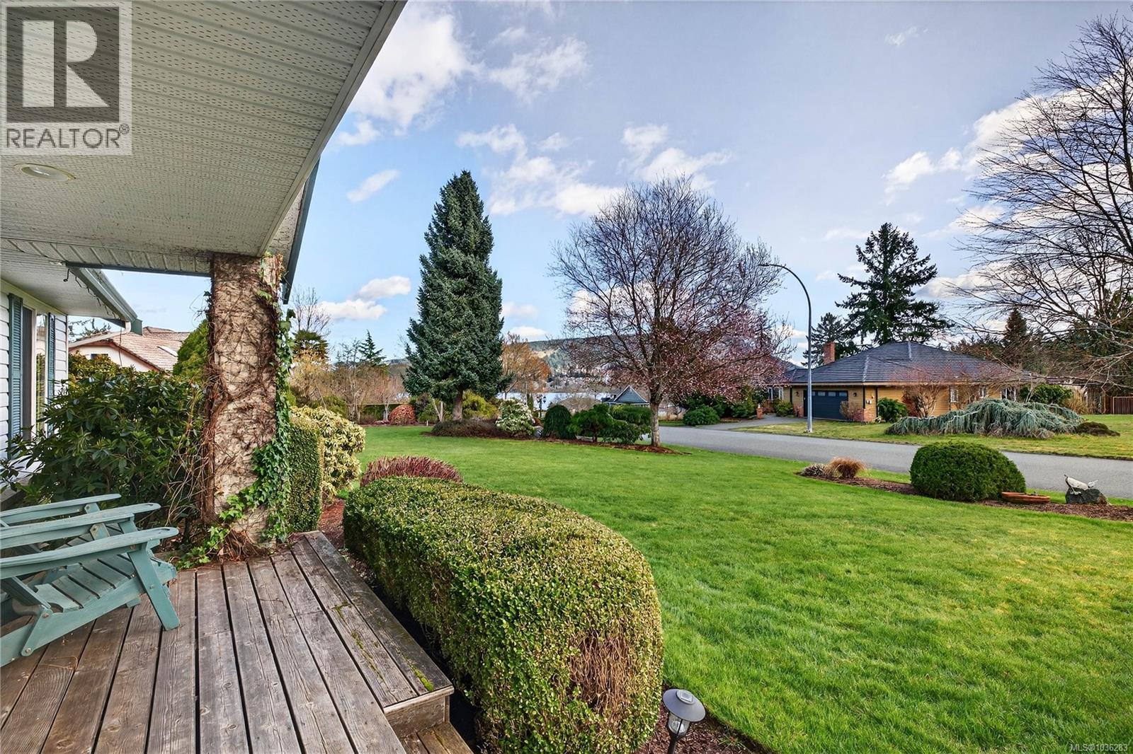 2257 Tarn Pl - 8