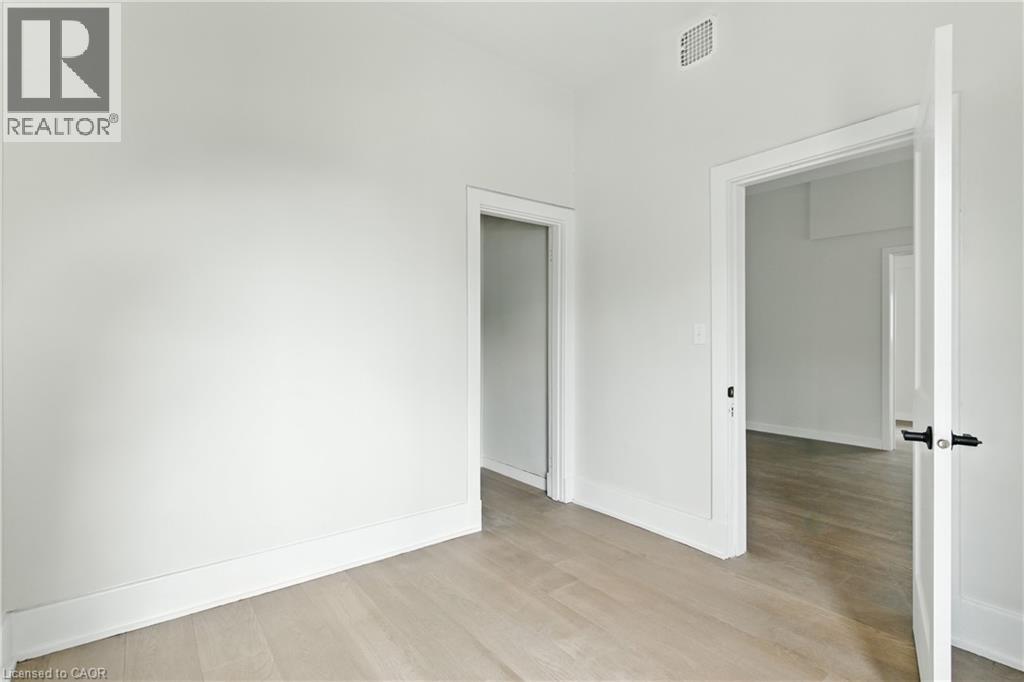 684 BEACH Boulevard - 23