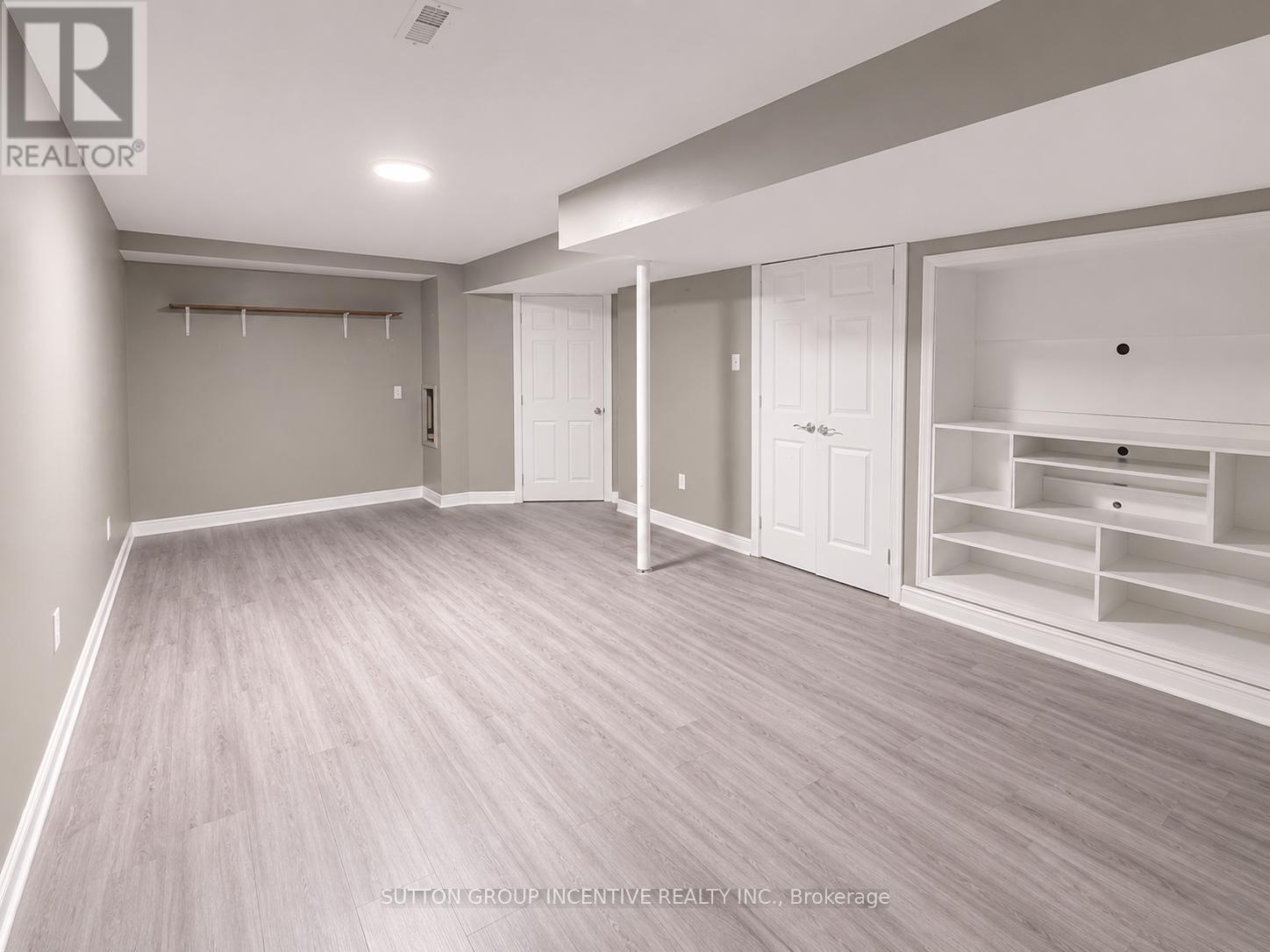 90 MOON DRIVE - 28
