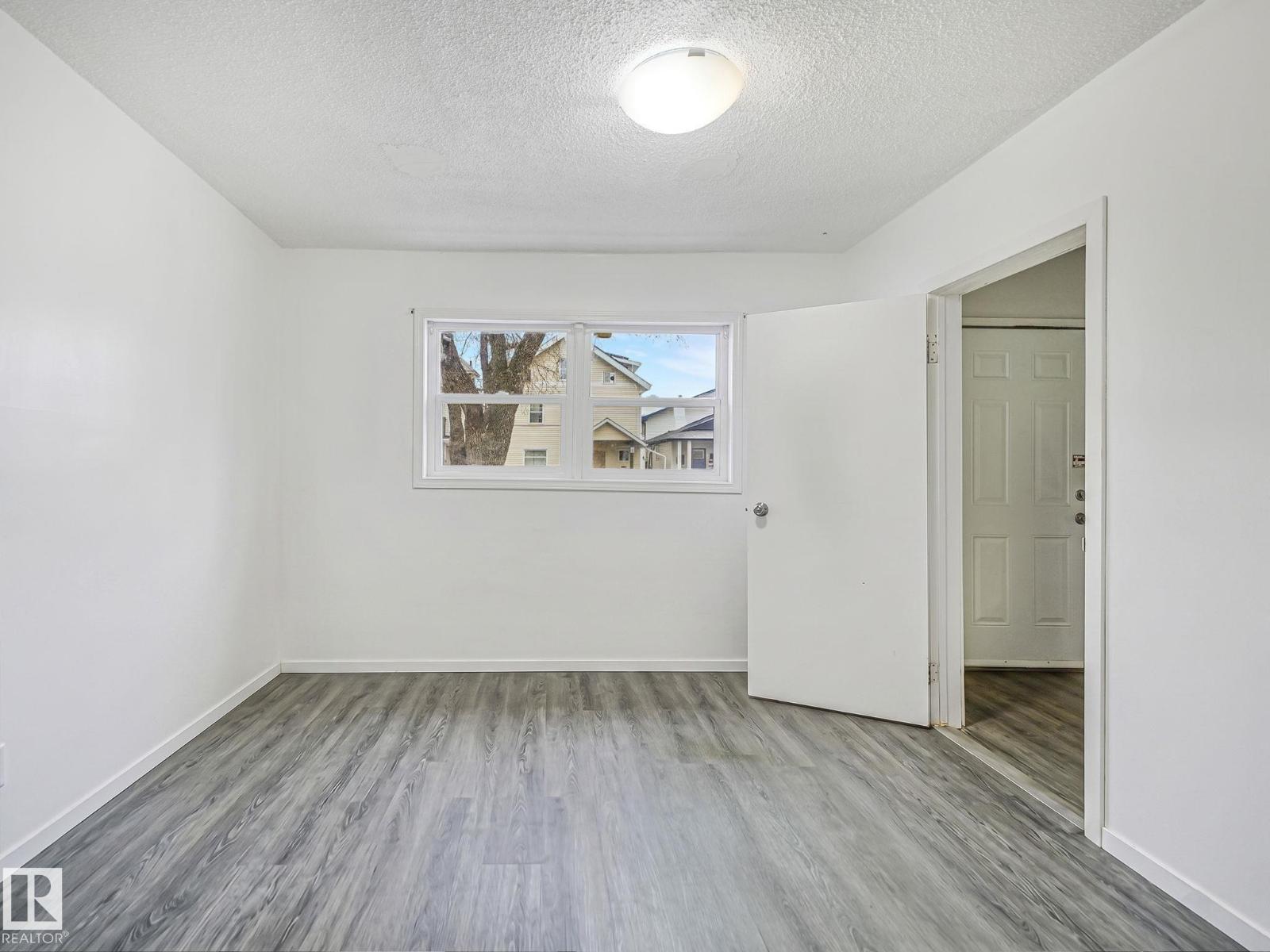 9632 106A AV NW - 11