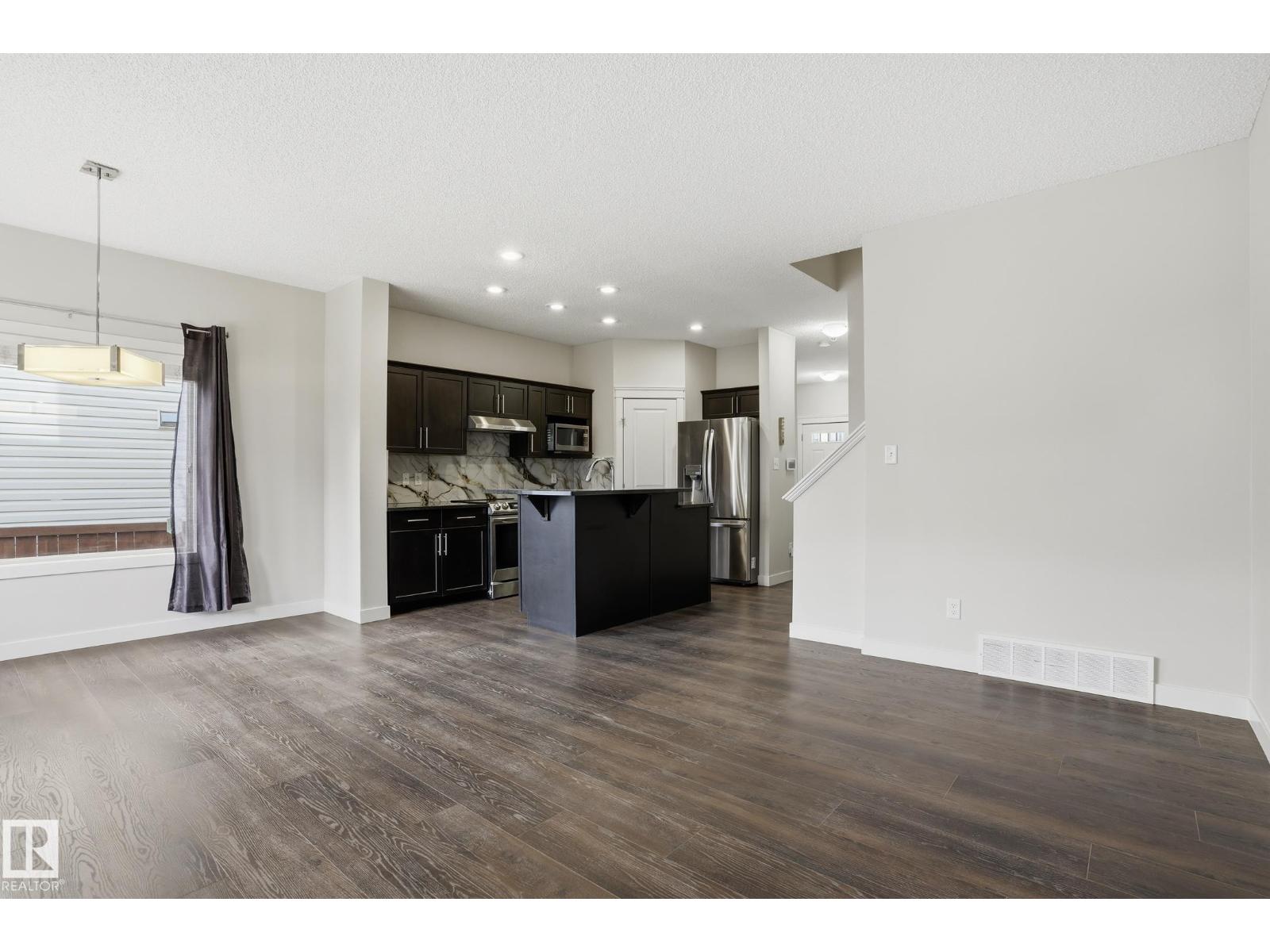2917 16A AV NW - 10