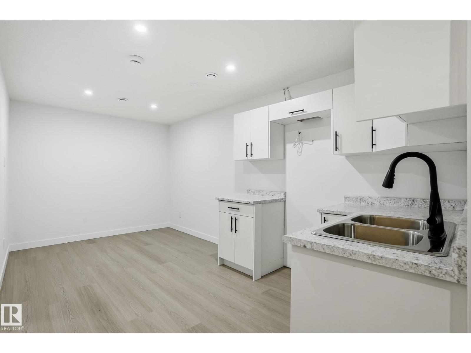 2917 16A AV NW - 23