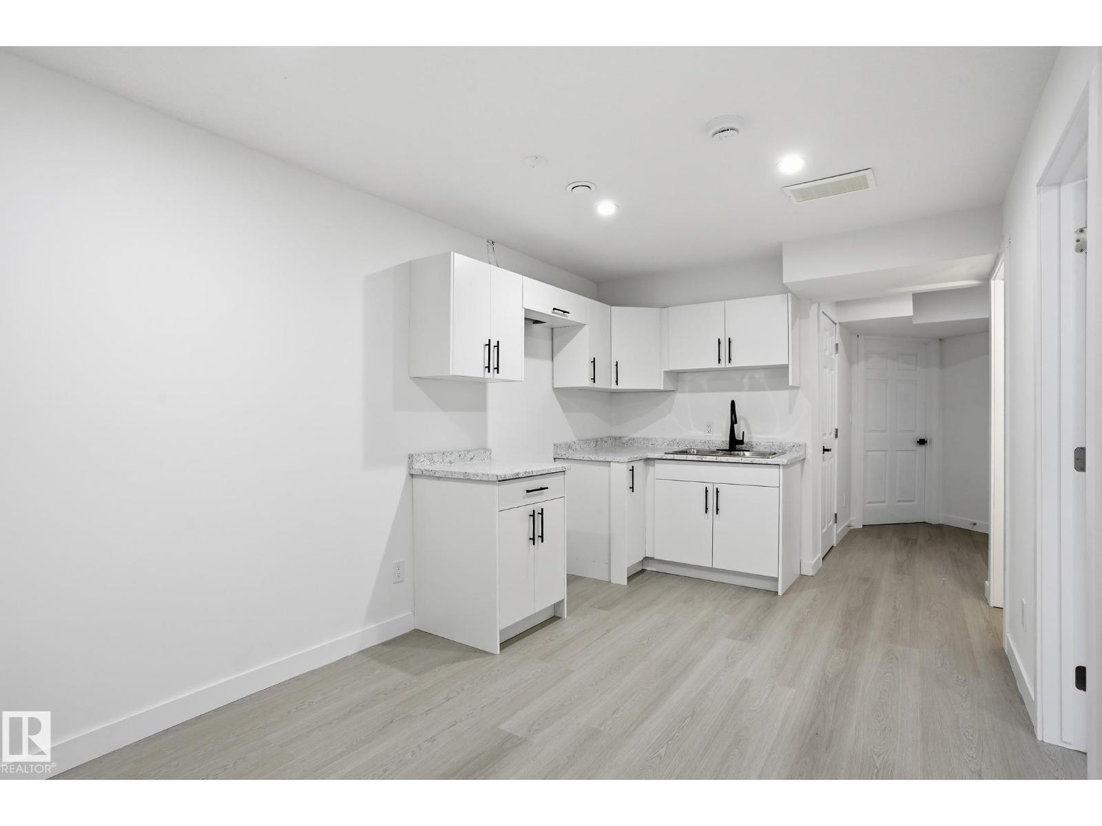 2917 16A AV NW - 24