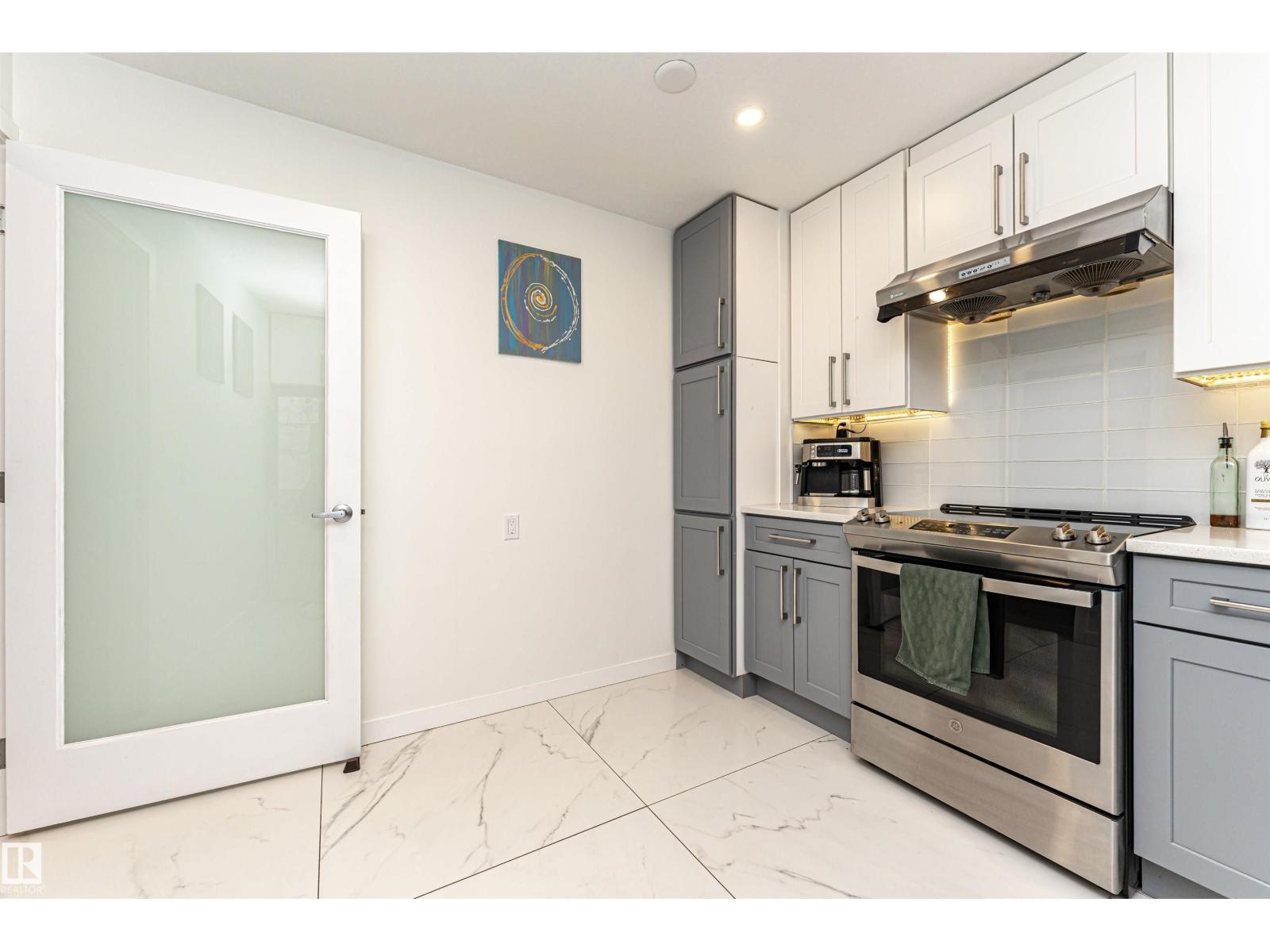 17716 84 Ave NW - 17